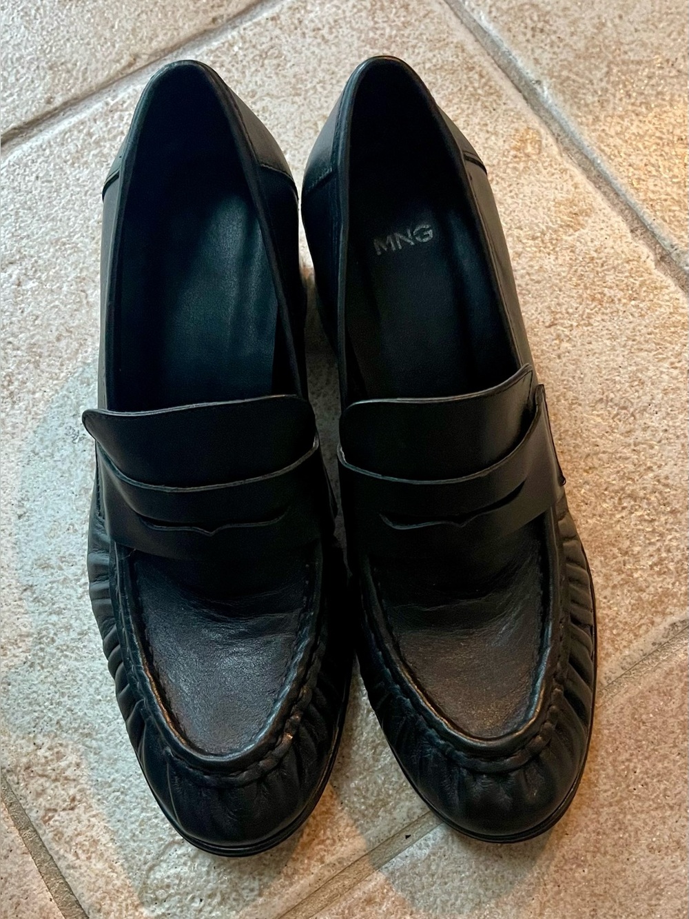 Mango healed leather Black loafers with pleat details